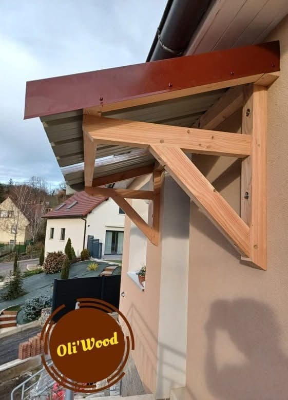 Auvent de porte en douglas