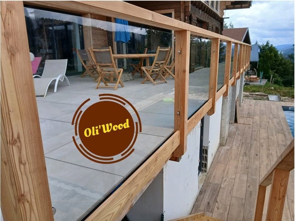 Garde-corps verre sur terrasse panoramique