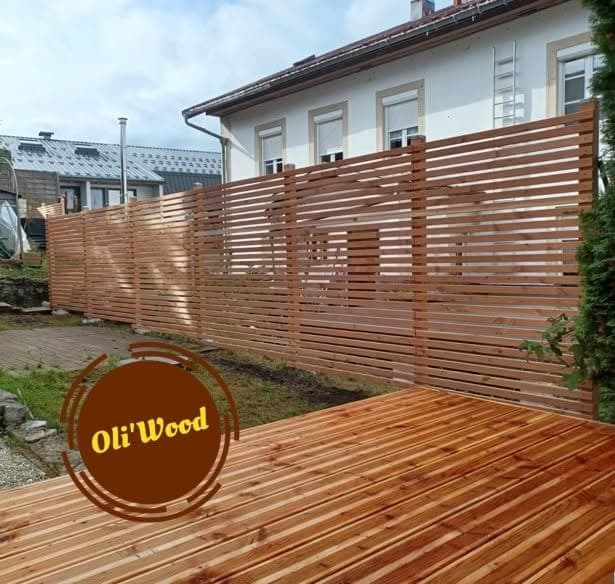 Terrasse et claustra brise-vue en douglas