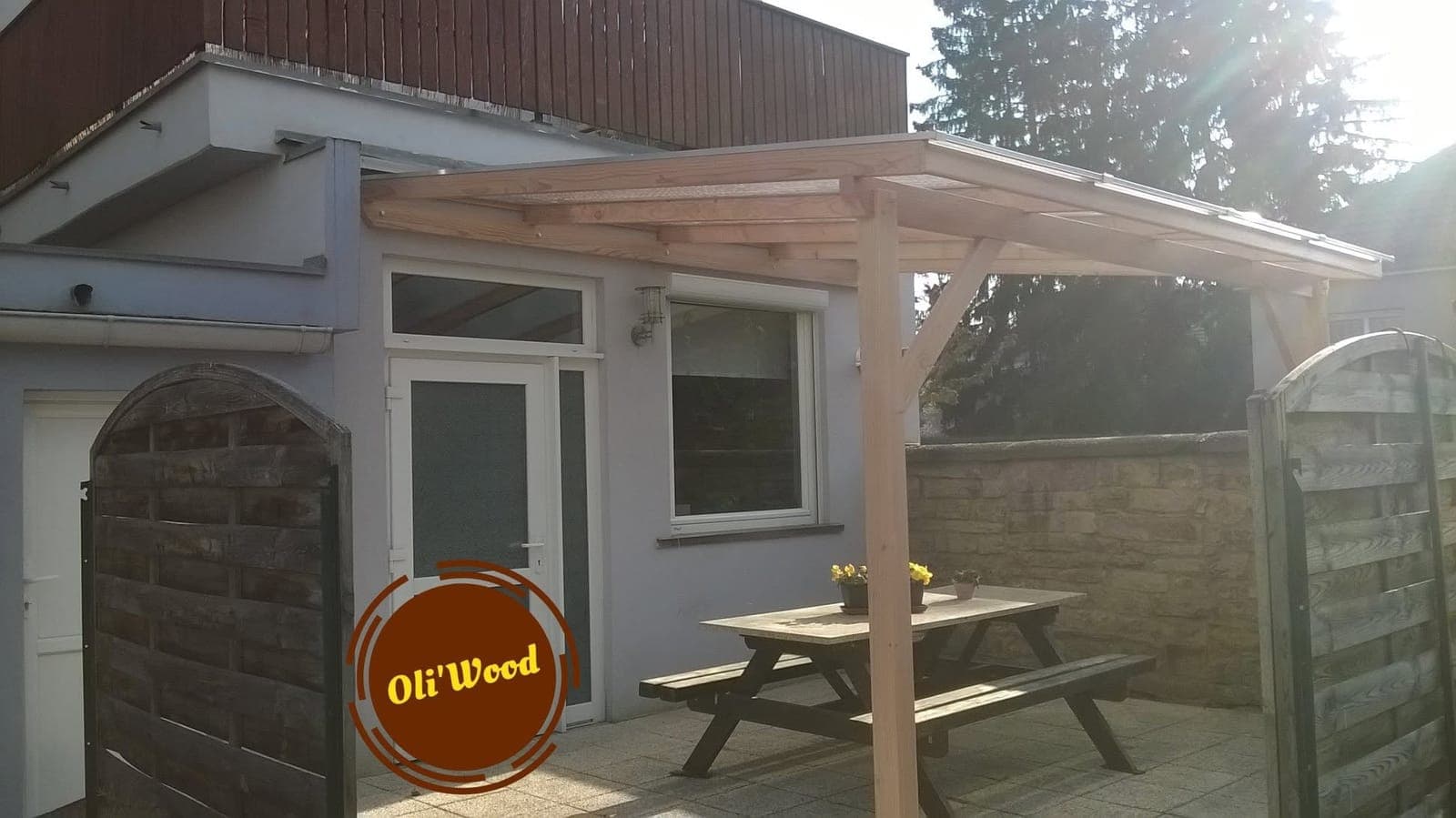 Pergola adossée avec couverture translucide