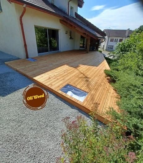 Terrasse d’angle avec trappe de visite